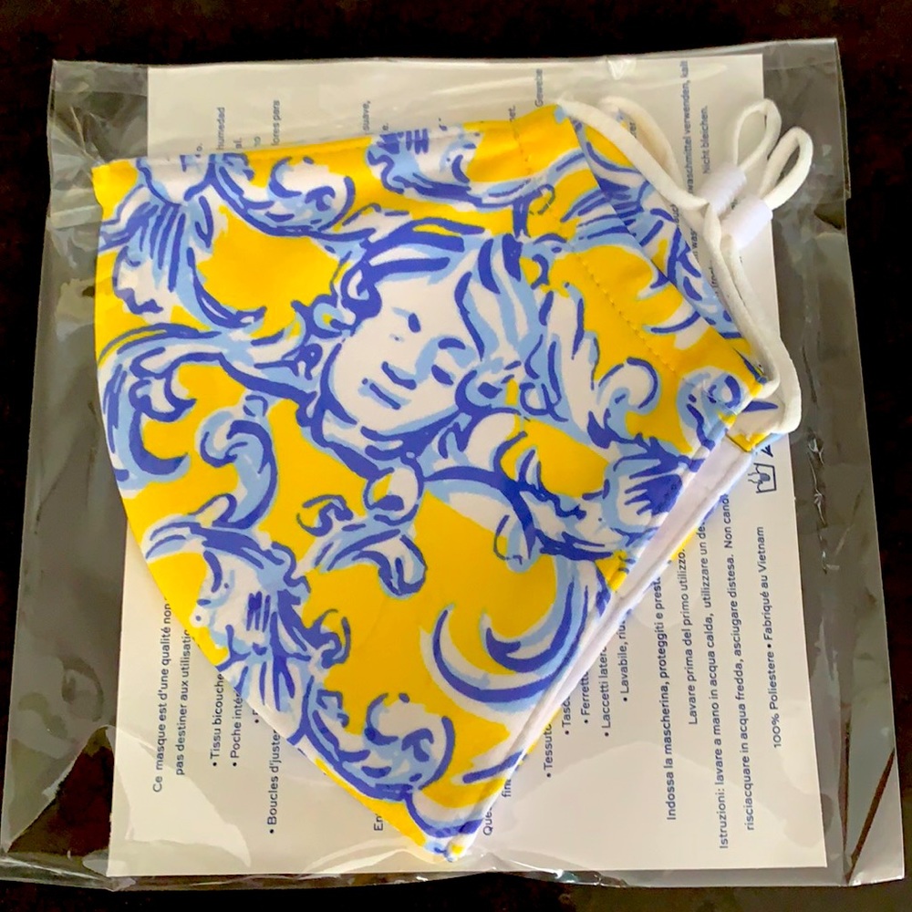 ❤️ Tory Burch Seasonal Face Mask